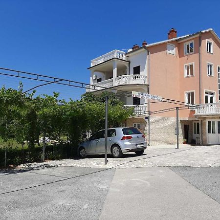 Apartments Grozdana Crikvenica Exterior photo